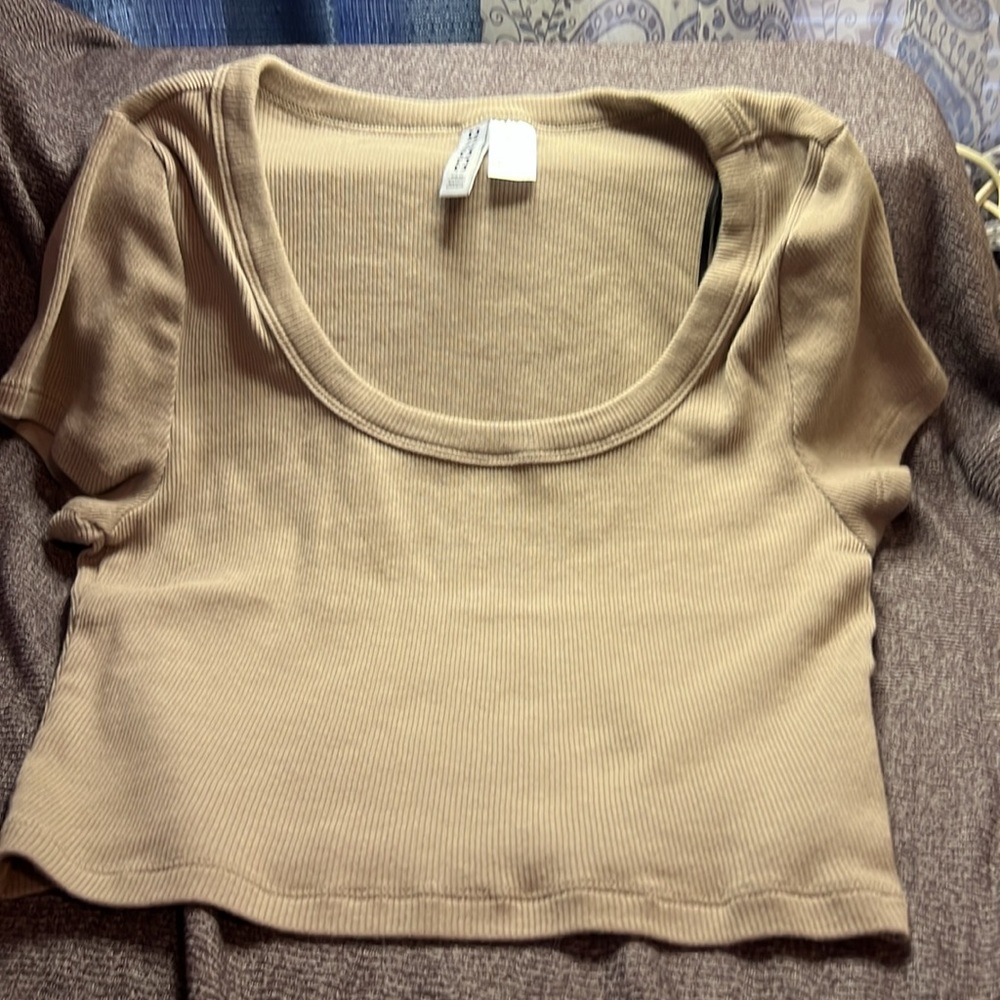 H&M stretchable basic shirts. - Picture 4 of 5